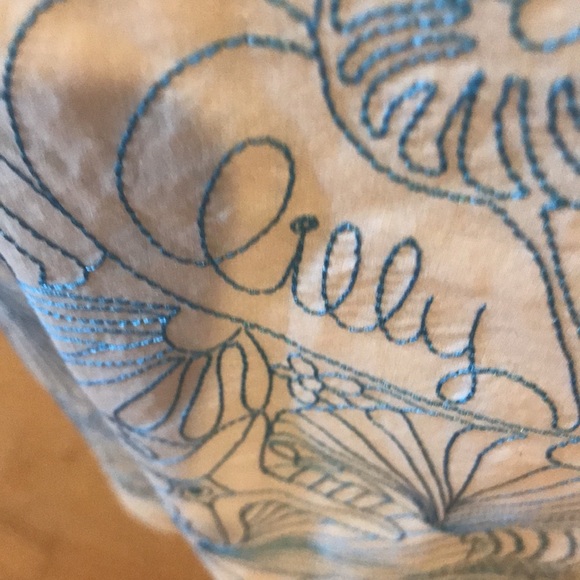 Lilly Pulitzer 3/4 sleeve size 2 dress/tunic in an embroidered cotton blue/white - Picture 4 of 7